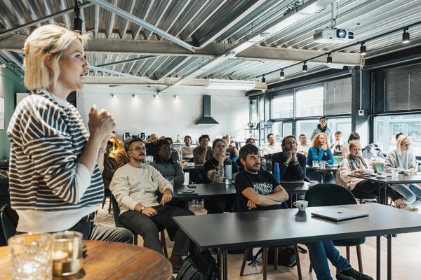 Quand et comment actualiser les compétences financières de vos salariés ?